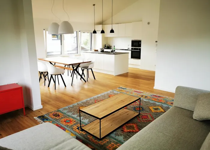 بيت للعطل Chalethaus-chiemsee - 268 Qm Am Chiemsee - Neubau برين ام شيميسي